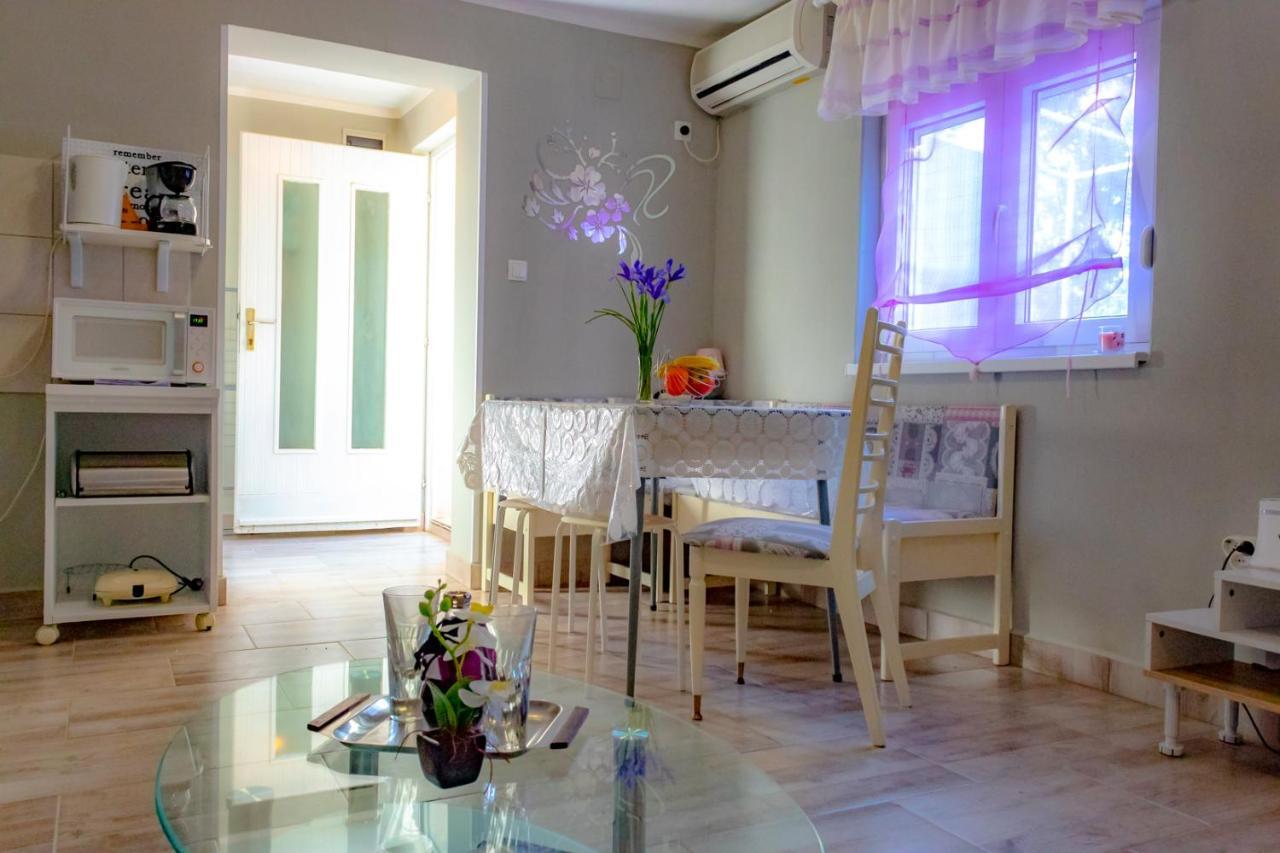 Vacation Home Grill & Chill With 350M2 Garden With Bbq Novi Vinodolski Exteriér fotografie